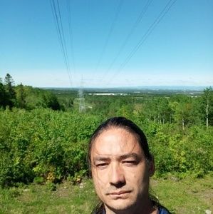 Meet your Posher, Regis